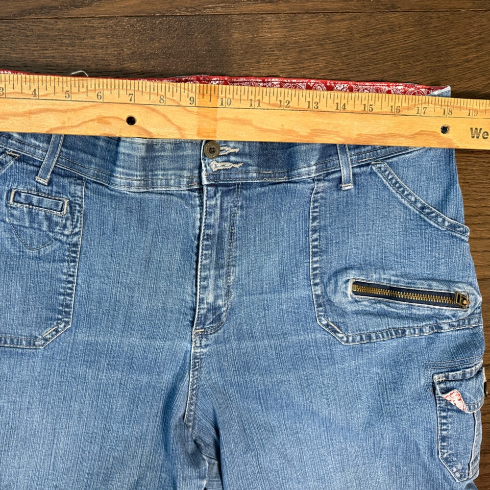 Lee Women's Comfort Waistband Shorts‎ Stretch Denim Sz 18 Plus Cargo Pockets Y2k - Picture 7 of 10